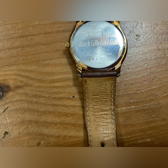 Fossil: Disney limited edition Dopey from Snow White and the Seven Dwarfs watch. - Picture 3 of 6